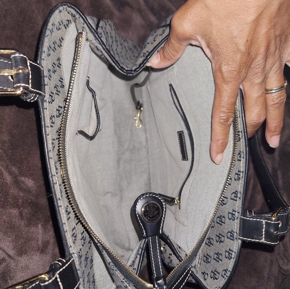 Purse - Picture 2 of 7